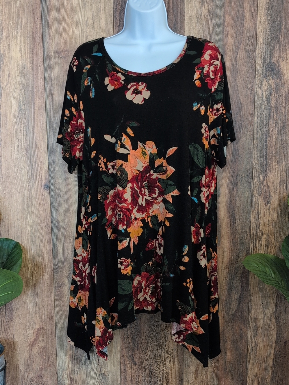 Bishuige Floral Scoop Neck Swing Top Tunic 2XL          M440